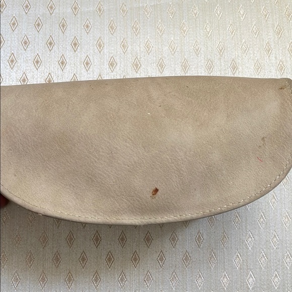 CHLOE SUNGLASSES CASE  with Metallic Clasp - Picture 7 of 8